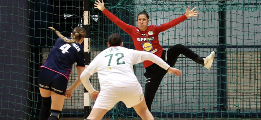 Венгрия. "Ференцварош" с разницей в 20 мячей сокрушил в гостях "Альбу" и сравнялся по набранным очкам с "Дьёром"