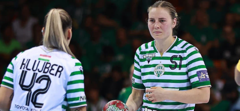 8 мячей Дарьи Дмитриевой помогли "Ференцварошу" обыграть "Мошонмадьяровар", "Дьёр" сокрушил "Сомбатхей" и ещё два результата чемпионата Венгрии