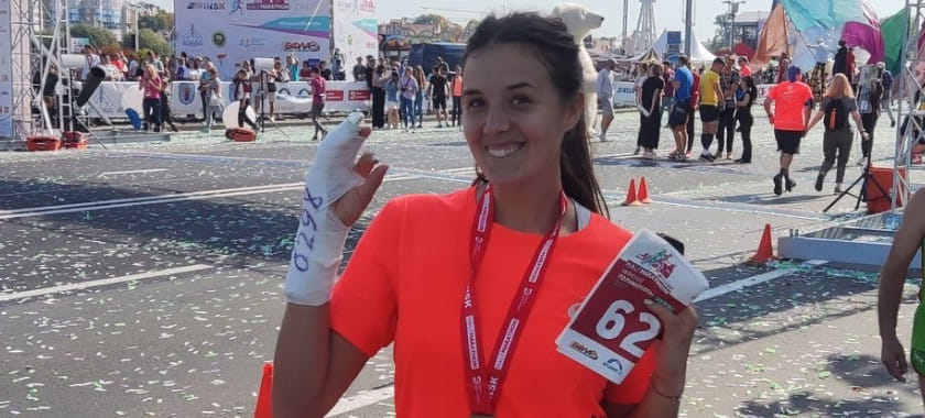 "Девочки, Даньшина — это огонь!" Лидер "Городничанки" о полумарафоне, тренере-Боженьке и команде невест