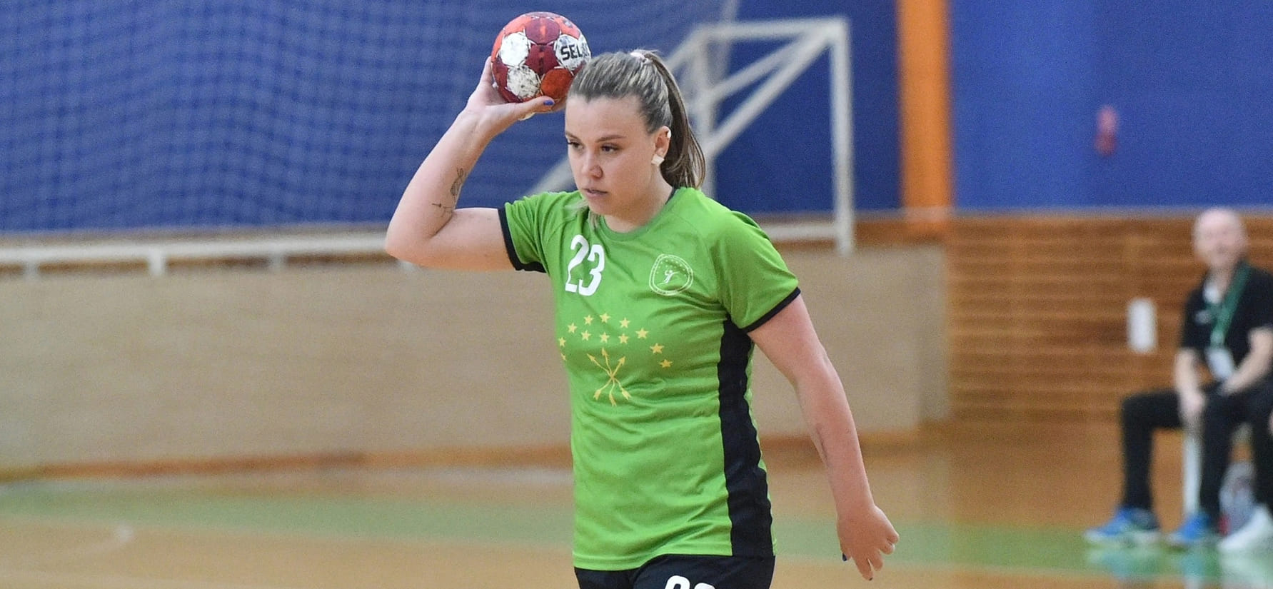 Россия. Дарья Вигуржинская: "На площадку вышла, когда ребёнку было 3 месяца. Ни с кем из мамочек не общалась по этому поводу, только прикидывала, кто и когда выходил"