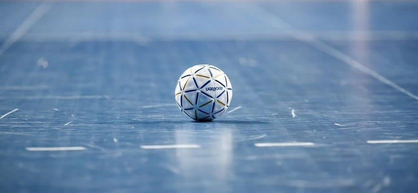 Сегодня в Касабланке стартует первый в истории чемпионат мира среди игроков не старше 17 лет. В нём участвуют 12 команд