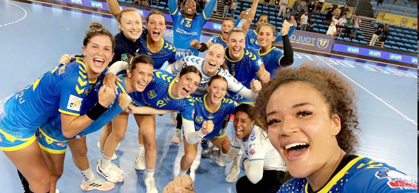 Франция. "Безансон" в гостях одолел "Шамбре", "Тулон" дома разгромил "Флери". Марин Дюпуи отличилась 12 раз