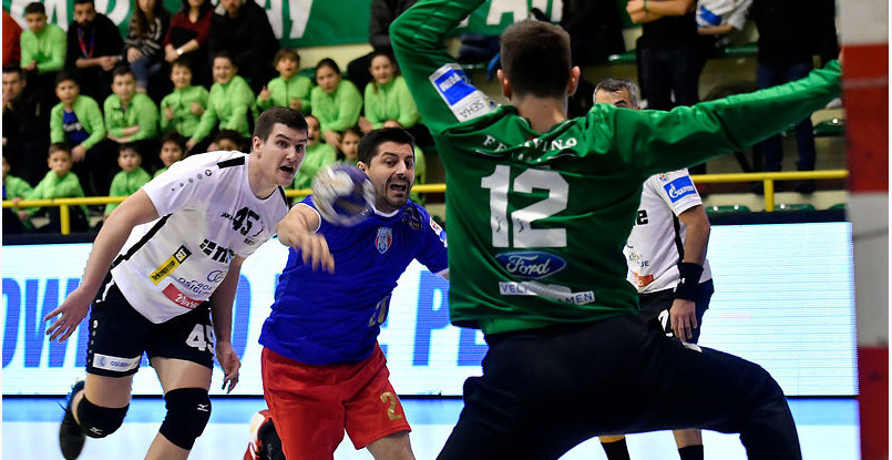 СЕХА-Лига. "Нексе" разгромил "Стяуа" и вышел на первое место в турнирной таблице