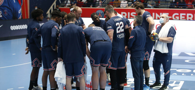 Франция. "ПСЖ" в результативном поединке разгромил "Лимож" и продлил победную серию до 17 матчей. Дайнис Криштопанс забросил 6 мячей