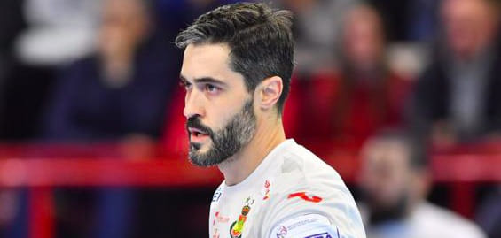 Испания. 40-летний Рауль Энтрерриос провел 280-й матч за сборную — в субботу он может превзойти рекорд знаменитого вратаря Давида Барруфета