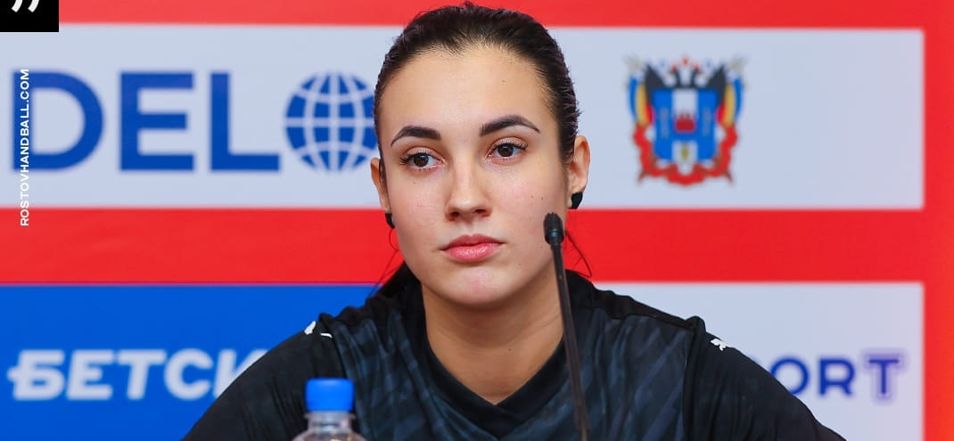 Анна Шапошникова: "Пишу акварелью, гуашью, акрилом. Нравится мне и скетч. В этом плане я самоучка. Никогда не посещала художественную школу"