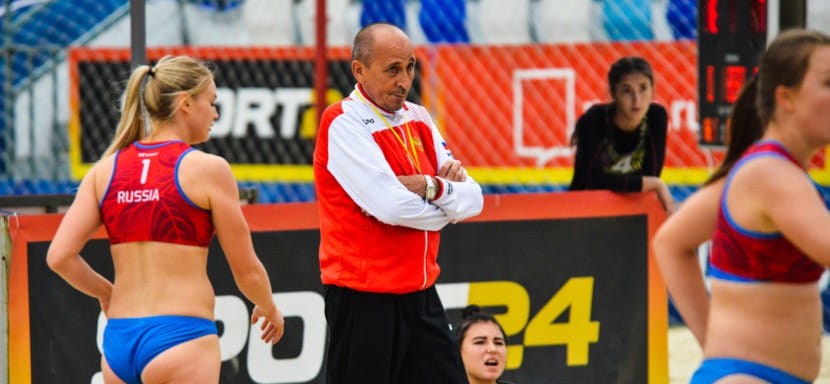 "Чтобы заниматься "пляжкой", надо быть или аскетом, или фанатом". Интервью о проблемах пляжного гандбола