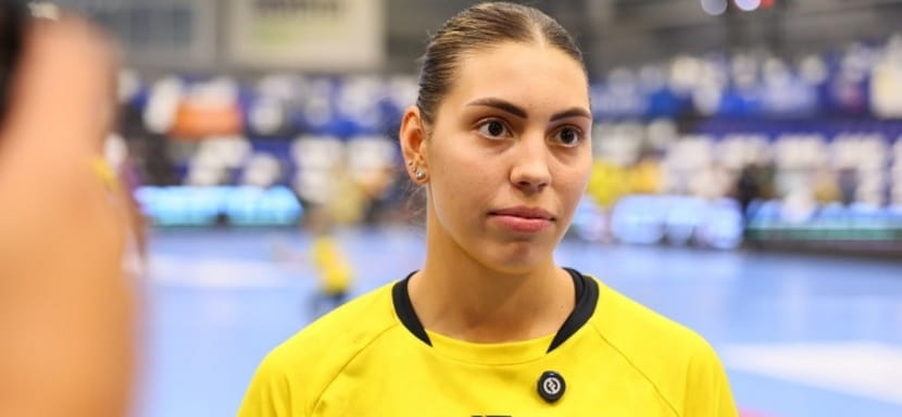 Юлия Бабенко: "Это первая игра сезона: все соскучились по гандболу, и была видна самоотдача девчонок"