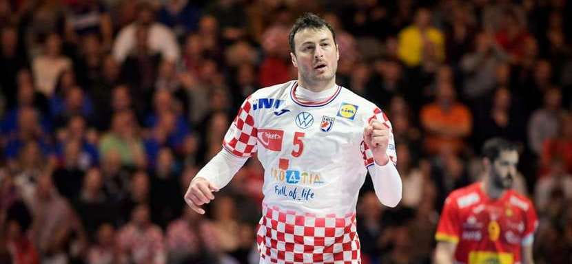Капитан сборной Хорватии и немецкого "Киля" Домагой Дувняк признан лучшим гандболистом в регионе бывшей Югославии в сезоне-2019/20