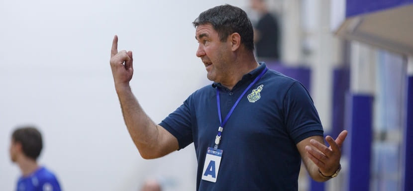 Olimpbet Суперлига. Главный тренер омского "Скифа" Павел Гуськов: "Продолжаем работать над укреплением позиции линейного" (ВИДЕО)