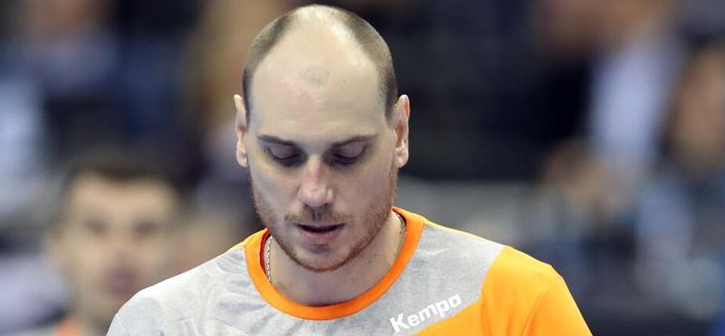 ЧЕ-2020. Замена вратаря в сборной России — на матч предварительного раунда против исландцев заявлен Олег Грамс 