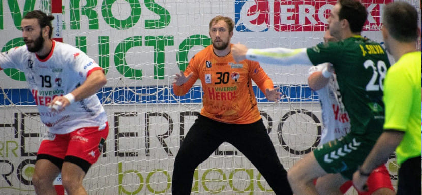 Испания. Дмитрий Потоцкий внес решающий вклад в победу "Навы" над "Антекерой" и еще пять результатов игрового тура