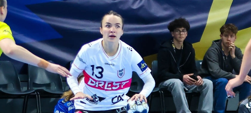 Чтобы выиграть гонку бомбардиров Лиги чемпионов, Анне Вяхиревой надо забросить 27 мячей в "финале четырёх". Саре Буктит — 26