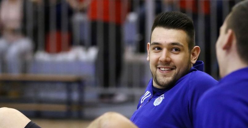 Венгрия. Линейный "Пика" и сборной страны Бенце Банхиди восстановился после операции 