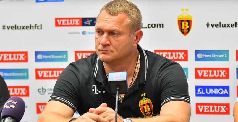 Лига чемпионов. Эдуард Кокшаров: "Считаю, что не заслуживали такого крупного поражения в поединке с "Виве"