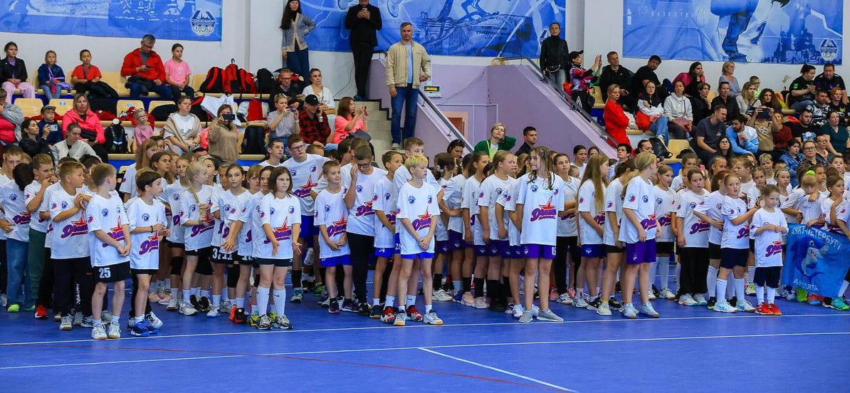 44 команды из разных регионов России приняли участие в XII детском фестивале "Гандбольная мечта"