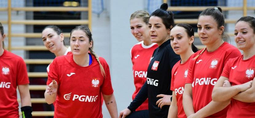 ЧМ-2021. Сборная Польши, соперник россиянок по группе, определилась с составом на турнир в Испании. В ростер вошли 17 гандболисток