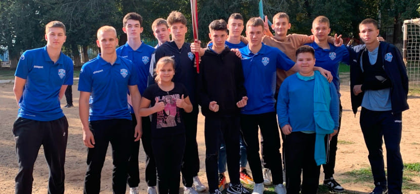 Russia. The players of HC Dinamo Astrakhan within the project «Sport — is the way of life» led a training in the centre for helping children Sozvezdie (photo)