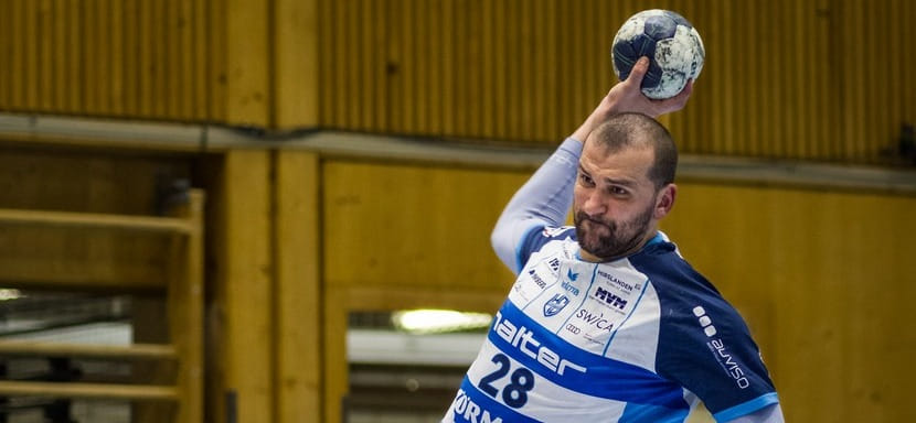 Швейцария. 38-летний линейный "Кринс-Люцерна" Желько Муса после этого сезона завершит игровую карьеру. Он будет новым рулевым команды