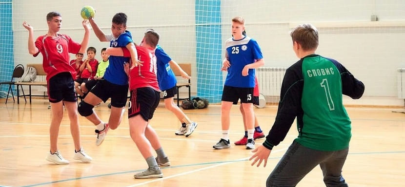 Юношеский международный турнир "Балканский мост" выиграли ребята из спортивной школы "Приморская", представляющей Санкт-Петербург