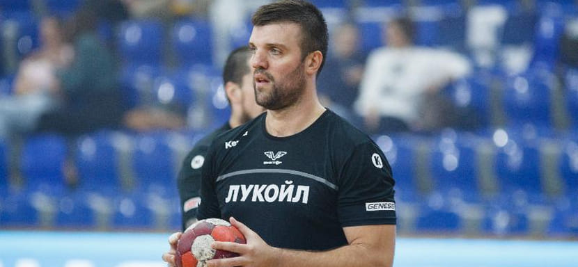 Olimpbet Суперлига. Павел Максимов: "Виктор" хорошо потрудился на сборах и теперь лидирует в чемпионате"