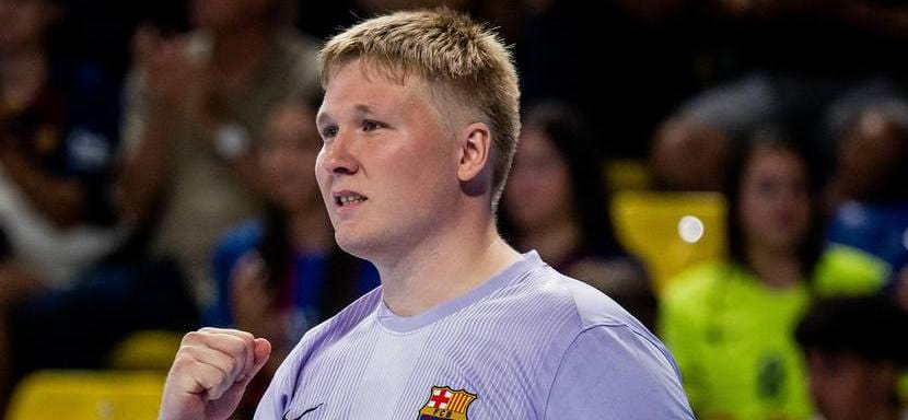 Голкипер "Барселоны" Эмиль Нильсен — автор лучшего сейва в первом туре Лиги чемпионов (ВИДЕО)