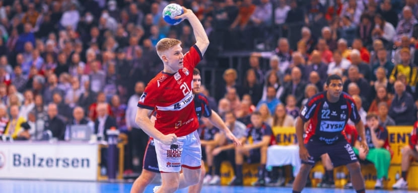 Бундеслига. "Гамбург" россиянина Азата Валиуллина продлил контракт с датчанином Фредериком Бо Андерсеном