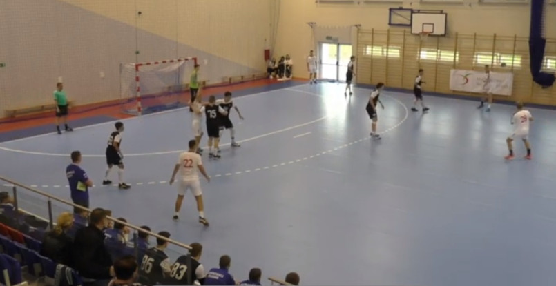 Юношеская сборная России (U-18) обыграла сверстников из Словакии, а команда Беларуси была сильнее поляков