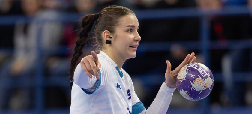 Екатерина Долматова из "Черноморочки" продолжает лидировать в гонке бомбардиров Суперлиги. У Яны Сотниковой и Варвары Сёминой тоже по 100+ голов