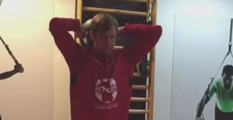 Сергей Горбок тренируется в зале (ВИДЕО)