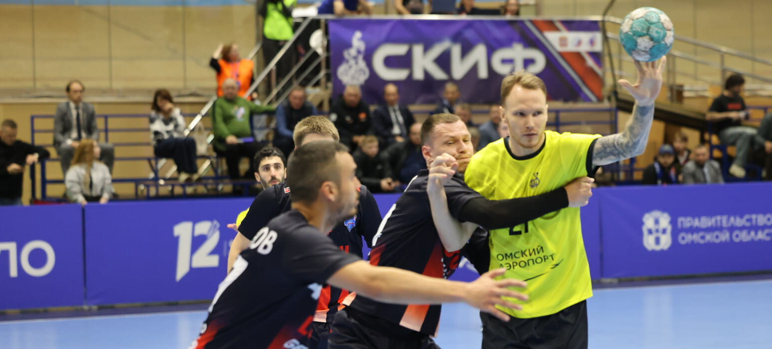 "Динамо" в Омске смыло позор после домашнего фиаско. "Скифы" по-прежнему с "баранкой"