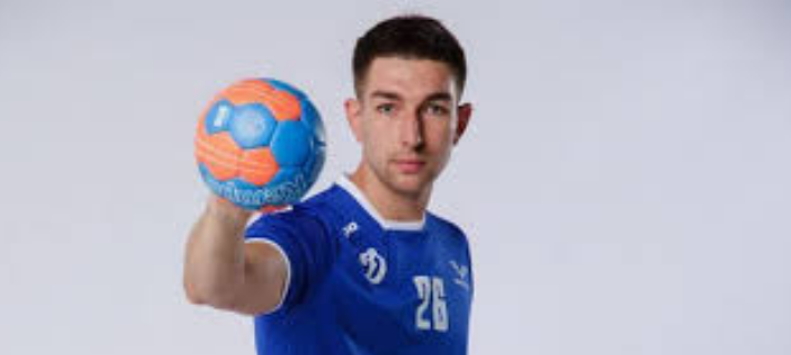 Суперлига. Разыгрывающий "Виктора" Антон Отрезов возглавляет список лучших бомбардиров после стартовых матчей