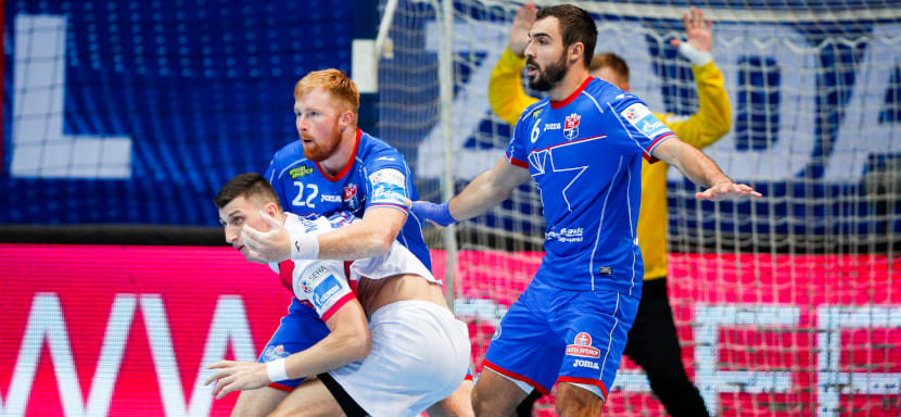 СЕХА лига. После равного первого тайма запорожский "Мотор" с разгромной разницей в счете обыграл "Мешков Брест" и завоевал бронзу