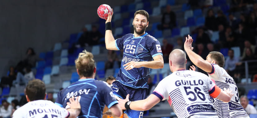 Испания. "Торрелавега" усилилась левым полусредним Пабло Паредесом из французского чемпионата