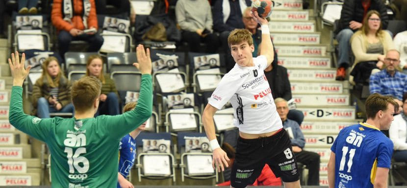 Норвежский "Эльверум" отдал в аренду "Фьельхаммеру" правого полусреднего Александра Митровича