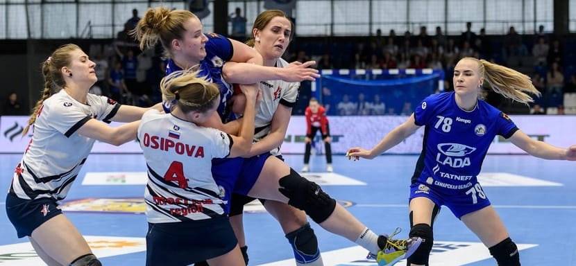 Россия. Сегодня в УСК "Олимп" стартует предсезонный чемпионат городского округа Тольятти с участием четырёх женских команд