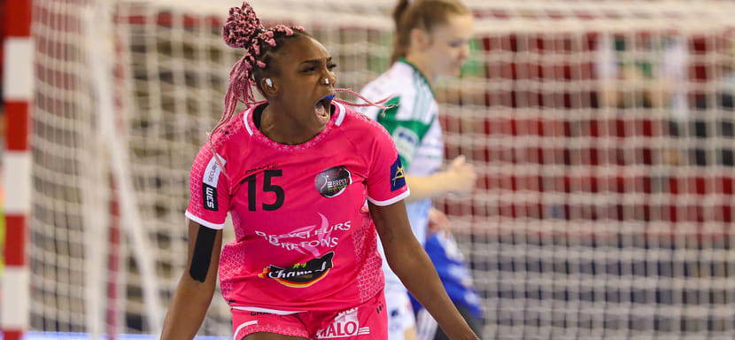 Франция. Вратарь Клеопатр Дарлё и левая полусредняя Калидьяту Ньякате не помогут "Бресту" в первом финальном матче с "Мецем"