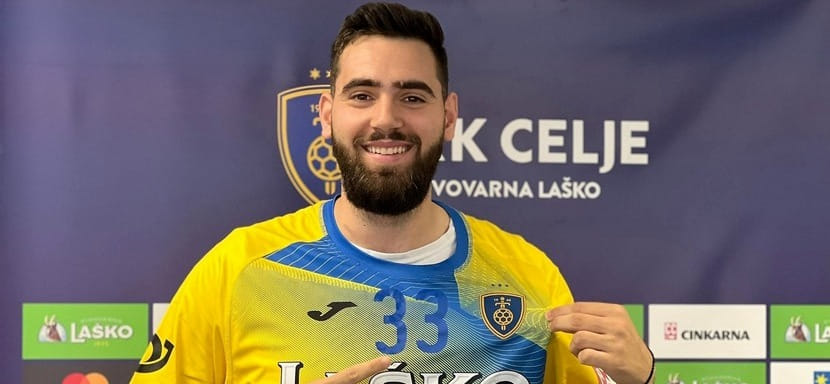 Балканы. 23-летний линейный Стефан Жабич продлил контракт со словенским "Целе"