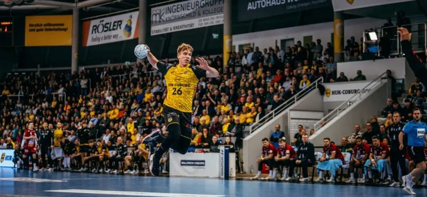 Левый полусредний сборной Латвии Павелс Валковскис летом сменит "Кобург" на "Лемго"