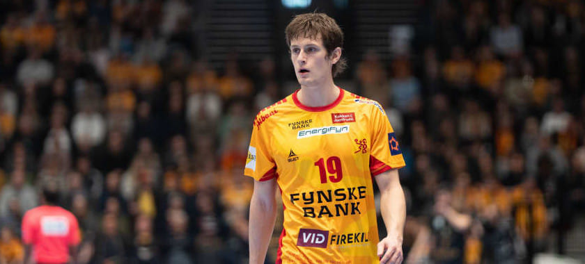 25-летний правый крайний датского "Гудме" Оскар Расмуссен может продолжить карьеру в "Магдебурге" следующим летом