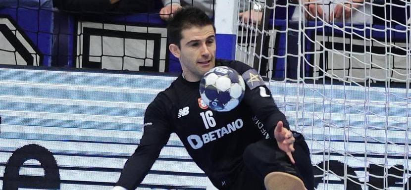 Лига чемпионов. Никола Митревски — автор лучшего вратарского спасения в девятом туре (ВИДЕО)