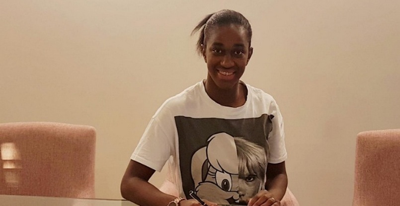 Румыния. Полусредняя французского "Нанта" испанка Александрина Барбоса со следующего сезона будет выступать в "Бухаресте"