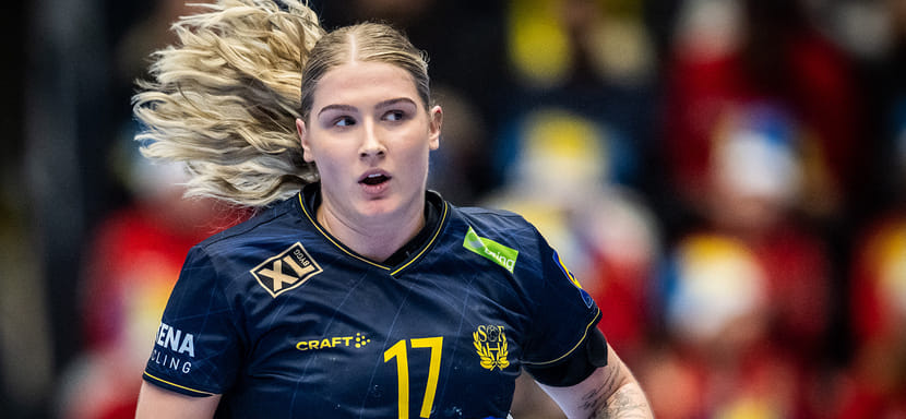 ЧЕ-2022. Правая полусредняя сборной Швеции Нина Дано больше не сыграет на турнире из-за травмы. Её заменила Клара Петерссон Бергстен