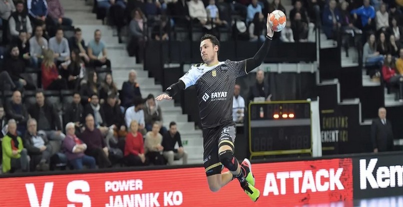 Франция. Два гандболиста продлили контракты с "Эксом"