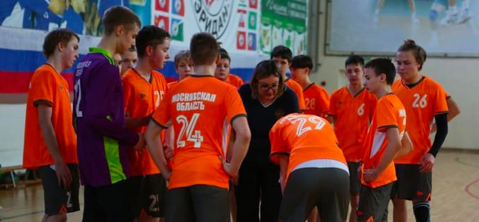 Россия. Елена Белоусова: "Многие дети и родители не понимают, что такое гандбол. А ведь у нас есть большие успехи, традиции"