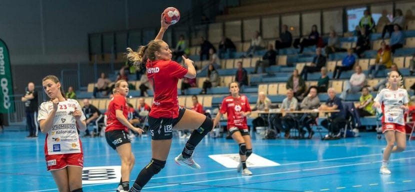 Дания. Правая полусредняя из Норвегии Матильде Ривас Тофт летом станет игроком "Виборга"