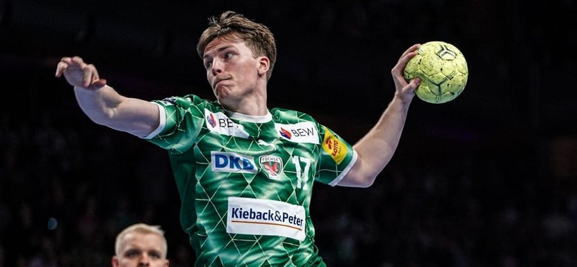 Разыгрывающий чемпиона Германии "Берлина" Нильс Лихтляйн перенёс операцию на руке