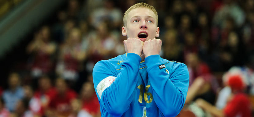 ЧЕ-2022. Сэйв вратаря сборной Беларуси Вячеслава Солдатенко вошел в число лучших по итогам пятого тура группового раунда (ВИДЕО)