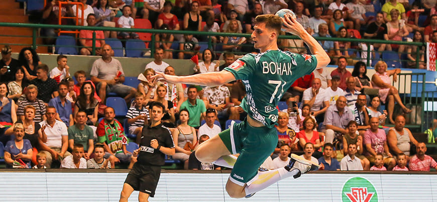 Беларусь. BYsport: у капитана сборной Беларуси Вячеслава Бохана, пропустившего несколько матчей Лиги чемпионов, повреждение колена