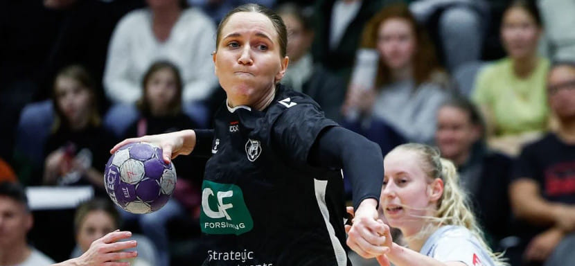 "Копенгаген" потерпел сенсационное домашнее поражение от "Бьеррингбро", "Ольборг" уступил в гостях "Силькеборгу" в женском чемпионате Дании